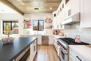 Fridge, microwave, oven, stovetop - 5BR Flagstaff Dream House • Hot Tub & Fire Pit (Flagstaff)