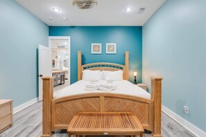 3 bedrooms, iron/ironing board, travel crib, free WiFi