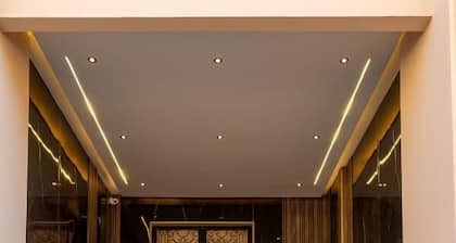 Settle Inn South 90 Apartments