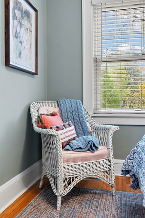 Interior - "The Darling" at Drew by Roxy Rentals (Minneapolis)