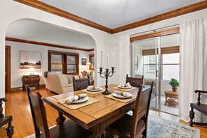 Dining - "The Darling" at Drew by Roxy Rentals (Minneapolis)