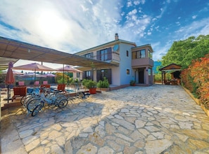 Apartment (Three Bedroom Apartment with Terrace) | Außenbereich