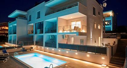 Exclusive Okrug Gornji Apartment With Shared Pool