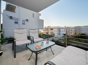 Apartment (Two bedroom Apartment with Shared Poo) | Balcony