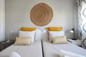 1 bedroom, travel crib, WiFi, bed sheets