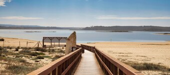 Discover a paradise: stunning beaches, golf courses and historic sites