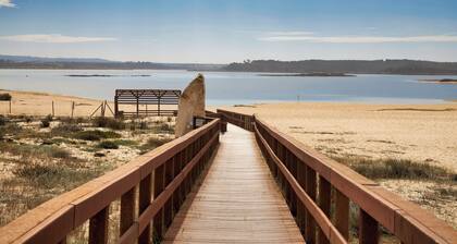 Discover a paradise: stunning beaches, golf courses and historic sites