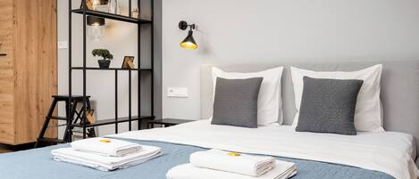 1 bedroom, iron/ironing board, free WiFi, bed sheets