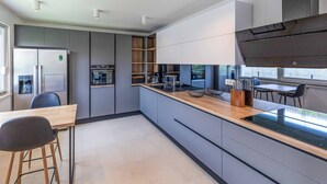 빌라 (Six Bedroom Villa) | 전용 주방