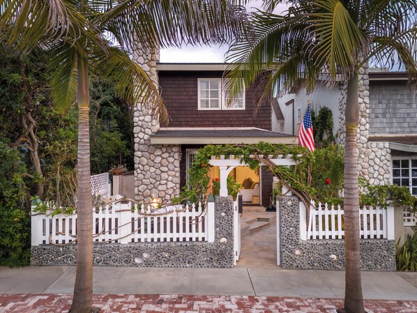 Exterior - Nantucket-Style Beach Home, Ocean Views and Rooftop Deck (San Diego)
