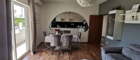 Apartment (Two Bedroom Apartment) | Dining room