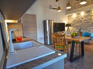 Apartment (One Bedroom Apartment) | Private kitchen - Elegant Rovinj Old Town Apartment (Rovinj)
