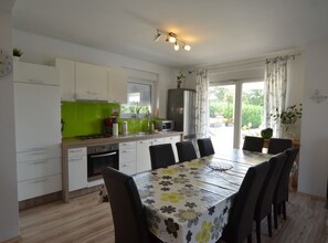 Villa (Four Bedroom Villa with Pool) | Dining room