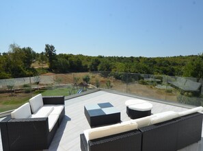 Villa (Four Bedroom Villa with Pool) | Balcony - Exquisite Secluded Villa With Pool (Kanfanar)