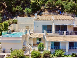 Exterior - Kalami Beach Villa with private heatable pool (Vlachatika)