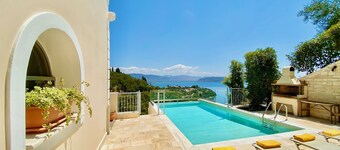 Kalami Beach Villa with private heatable pool