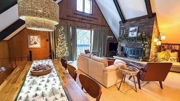 Télévision, cheminée