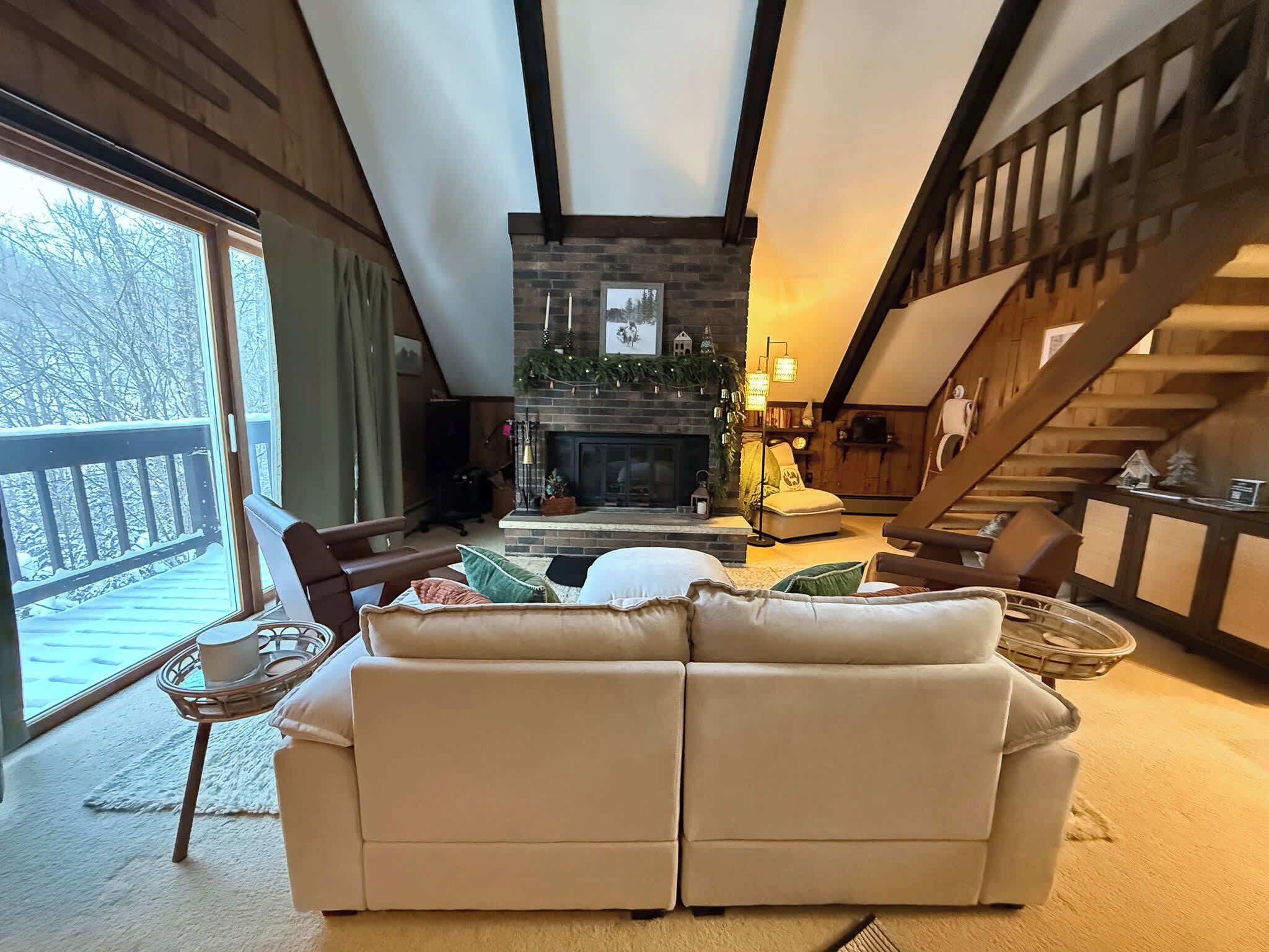 Télévision, cheminée