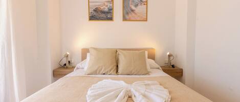 2 عدّة غرف نوم ومكواة/لوح كي وواي فاي مجانًا وملاءات أسرّة