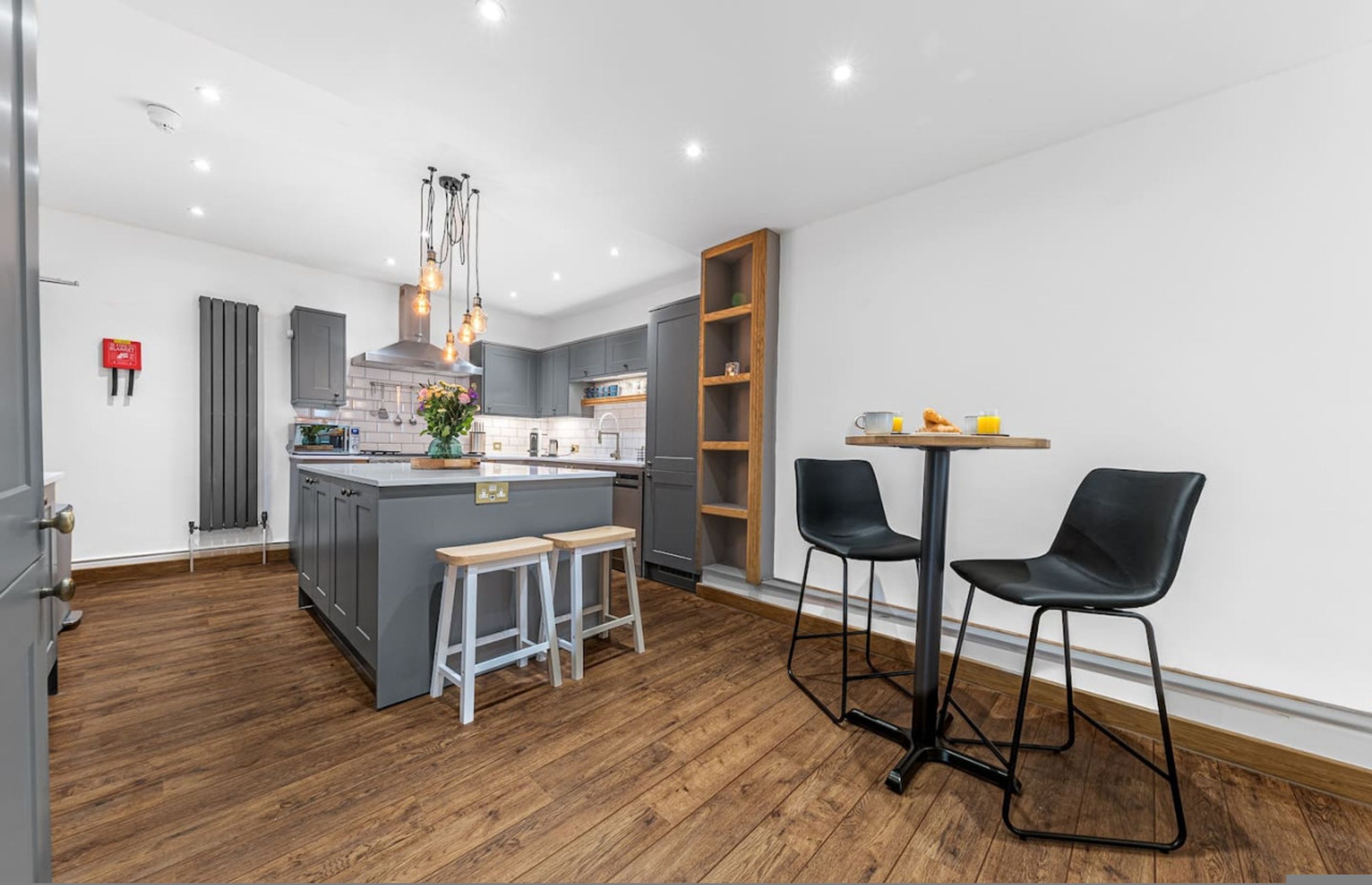 Casa | 9 dormitorios y escritorio