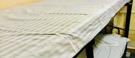 Dormitório compartilhado básico | Wi-Fi de cortesia