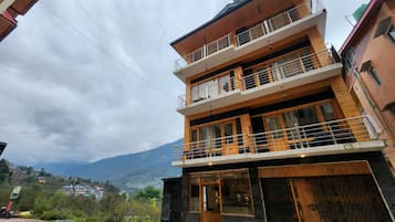 Fachada de la propiedad