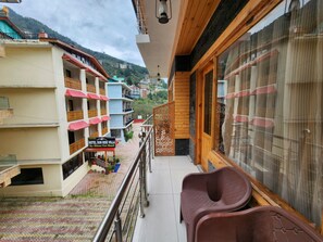 Superior Room | Balcony - Di Villa (Manali)
