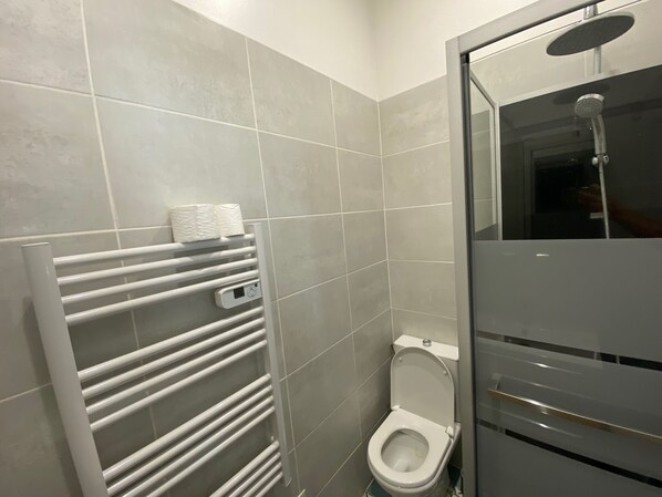 Appt 1 - Résidence le Repos des Thermes - Studio en RDC | 浴室