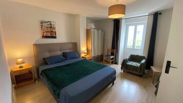 1 chambre, rideaux occultants, fer et planche Ă repasser, Wi-Fi gratuit