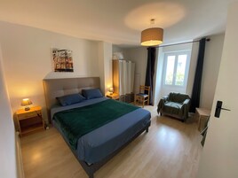 Appt 5 - Résidence le Repos des Thermes - Confortable T2 | 1 bedroom, blackout drapes, iron/ironing board, free WiFi