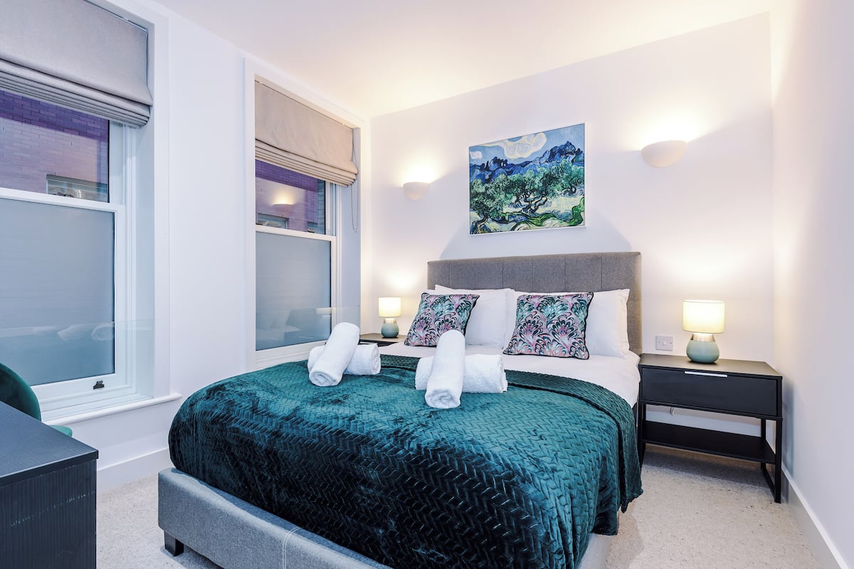 Luxury Townhome, 2 Bedrooms, Balcony, City View | 2 bedrooms, premium bedding, memory foam beds, individually decorated
