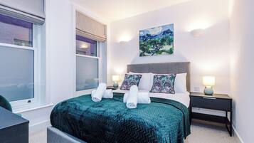 Luxury Townhome, 2 Bedrooms, Balcony, City View | 2 bedrooms, premium bedding, memory foam beds, individually decorated