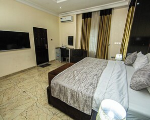 Apartemen Mewah | 3 kamar tidur dan Wi-Fi gratis