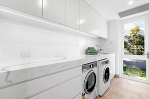 Laundry room - Luxico Beaches at Sunrise (Heated Pool) (Sunrise Beach)