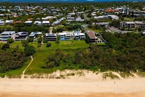 Unclassified image, 5 of 15, button - Luxico Beaches at Sunrise (Heated Pool) (Sunrise Beach)