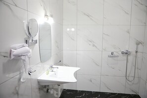 Bathroom - Romilia Guesthouse (Maroneia-Sapes)