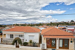 Egyptian cotton sheets, premium bedding, down duvets - Romilia Guesthouse (Maroneia-Sapes)