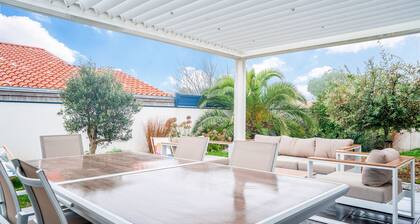 Large modern house for 6 - Garden
