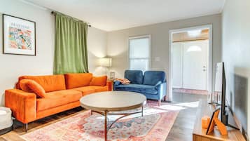 House (2 Bedrooms) | Front of property