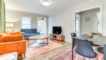 House (2 Bedrooms) | Interior
