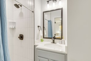 Ev (4 Bedrooms) | İç mekân