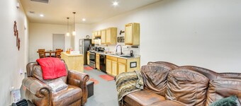 6 Mi to Nature Preserve: Apartment Near Lindale!