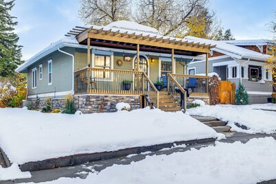 1 Mi to Dtwn Casper: Homey Getaway w/ Yard!