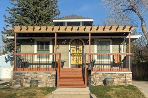 1 Mi to Dtwn Casper: Homey Getaway w/ Yard!