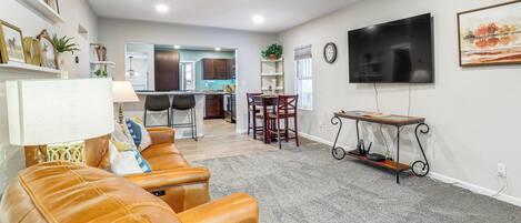 House (4 Bedrooms) | Front of property