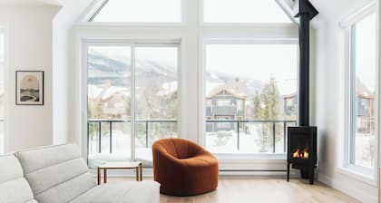 Spa and Mountain | Villas Perspective | Alphonse