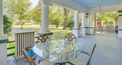 1 Mi to Dtwn Meridian: Historic Home w/ Porch!