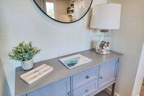 Apartment (1 Bedroom) | Interior - West Bay View: Penthouse Condo in Traverse City (Traverse City)