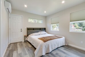 House (2 Bedrooms) | Interior - Steps to Town & River: Modern Monte Rio Retreat (Monte Rio)