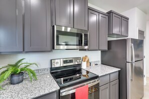 House (3 Bedrooms) | Interior - Newly Built Home: Close to Parks & Dining! (Temple)